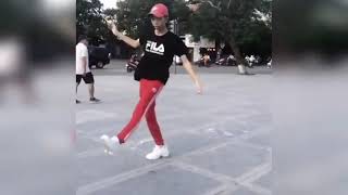 Shuffle dance 2020❤️😝{Armin van buuren-Blah Blah Blah}