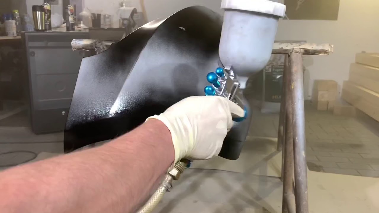 PKW Basislack (Standox) auftragen Auto Lackierung mit Spritzpistole