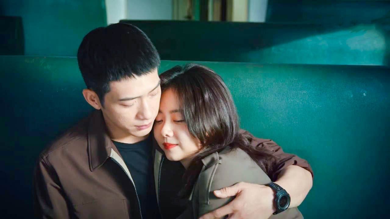 Золушка сожалеет о том, чтобы расстаться с генеральным директором, рассказывая секрет в своем сердце