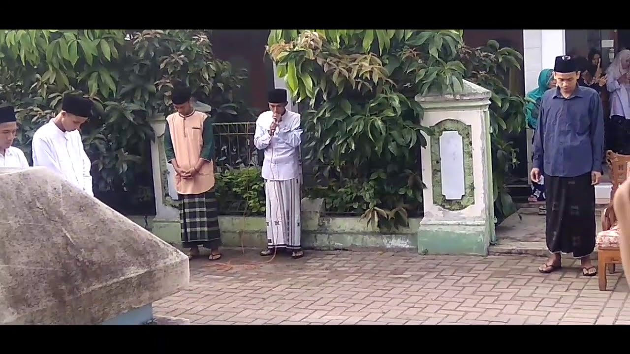 PENGELUARAN SANTRI PONDOK PESANTREN SALAFIYAH ALMUAWANAH KEBON JERUK CIKANDE SERANG BANTEN 2020