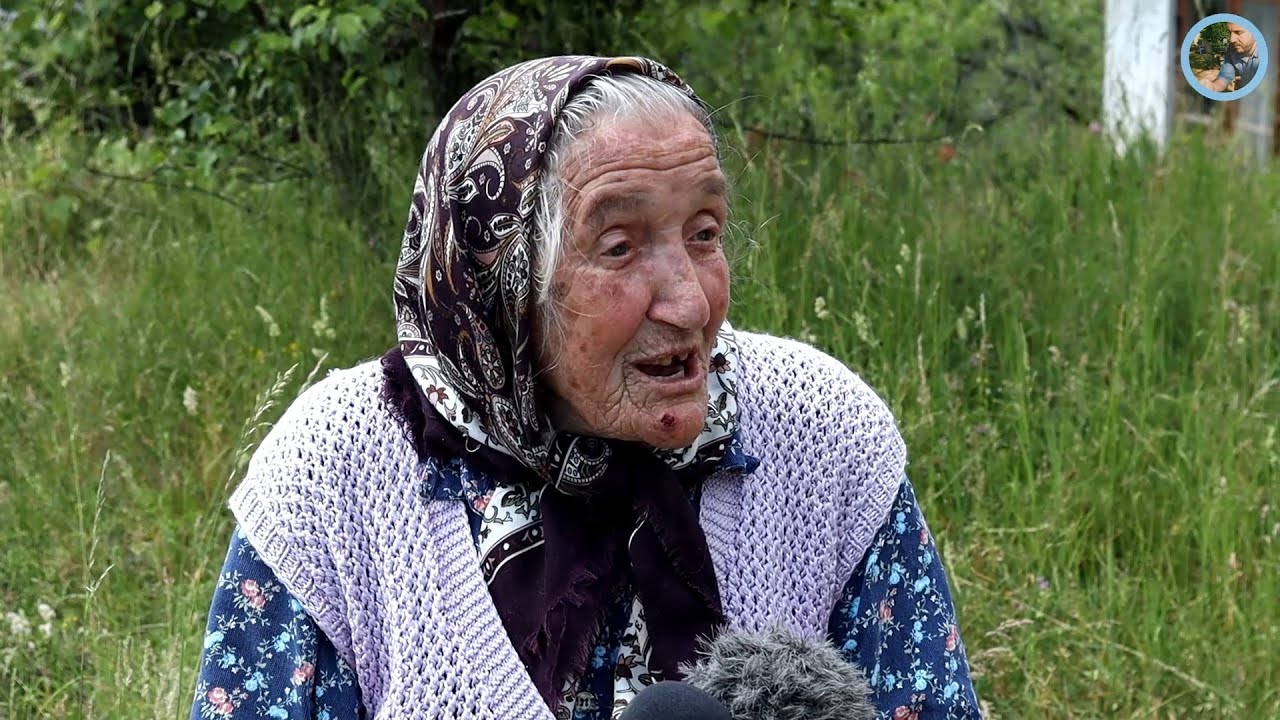 „Gola skroz, samo neki kajšići, skini i gaće šta će ti“