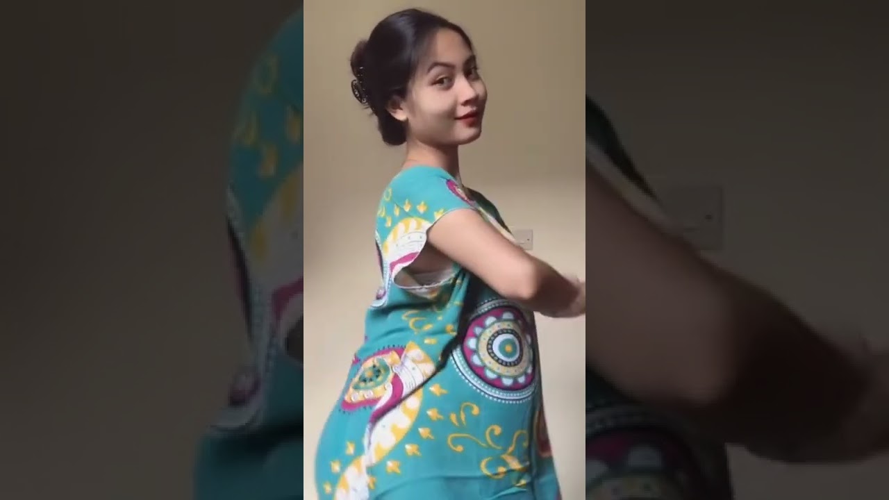 goyang santui bumil sexy,pusarnya bikin salfok 😀😀😀