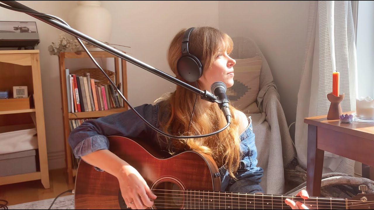 Héra Ménard - Grow Into Love (Half Moon Run)