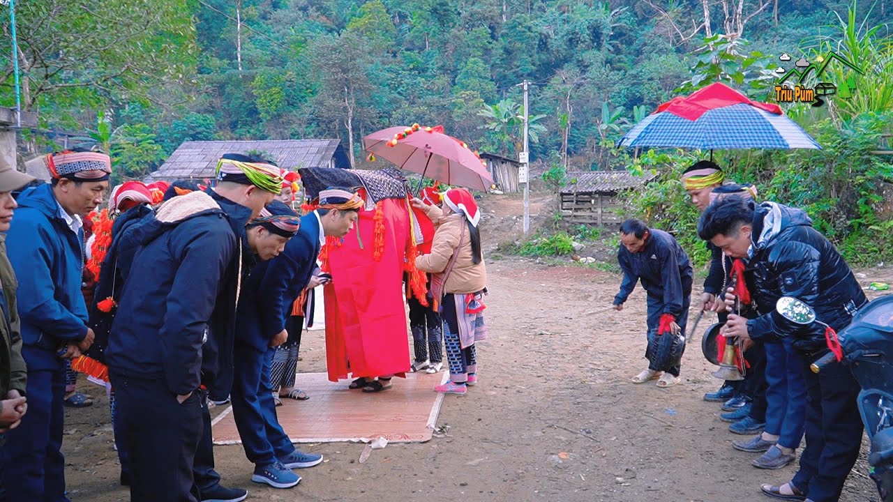 Độc lạ thổi khèn đánh trống đón dâu đám cưới của người Dao đỏ sapa | iu mien wedding
