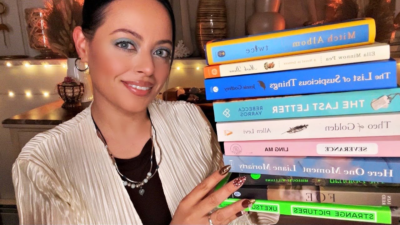 ASMR| Book Haul - My TBR List 📚✨ Book Tapping & Tracing (WHISPERED)