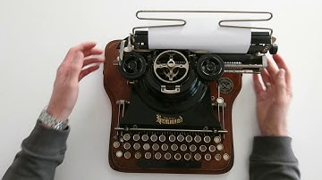 Hammond Multiplex Closed Universal typewriter