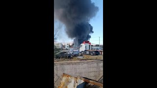 Explosions Reported Near Scene of Factory Fire in Aspropyrgos