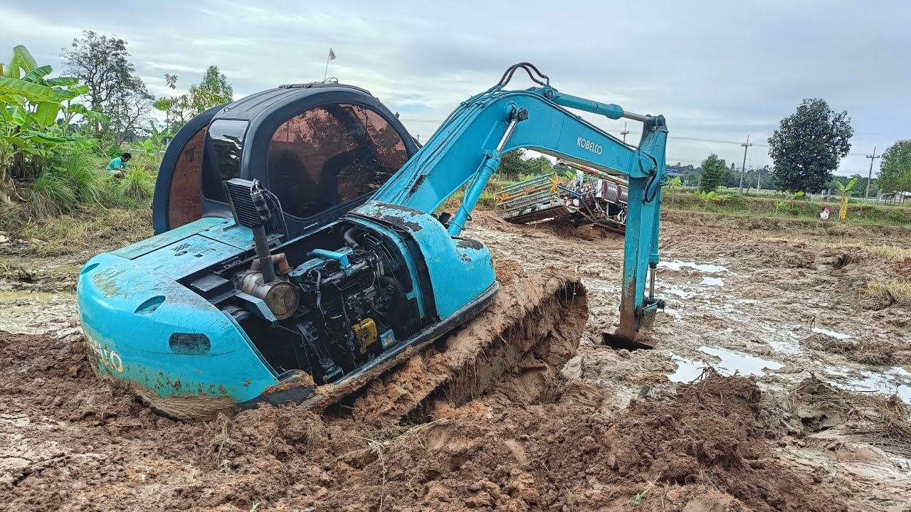 ดิ้นเต็มที่รถแบคโฮติดหล่มKOBELCOsk120 เถ้าแก่ศักดิ์