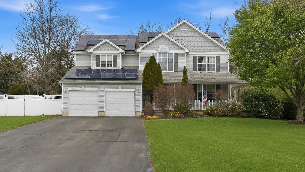 113 Rowan Ct, Manahawkin, NJ