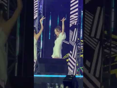 LESSERAFIM Fearless at 2022 Seoul Festa - Sakura Fancam#lesserafim #sakura #seoulfesta2022#fearless