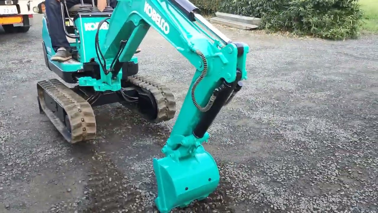 KOBELCO SK007-2 - YouTube