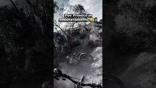#fail #mtb Caida y embotellamiento 😅🚵🏽‍♂️ #mendoza #shorts #enduromtb