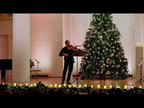 Видео: Бах Сюита для виолончели соло No1 (BWV 1005) Сарабанда, Куранта