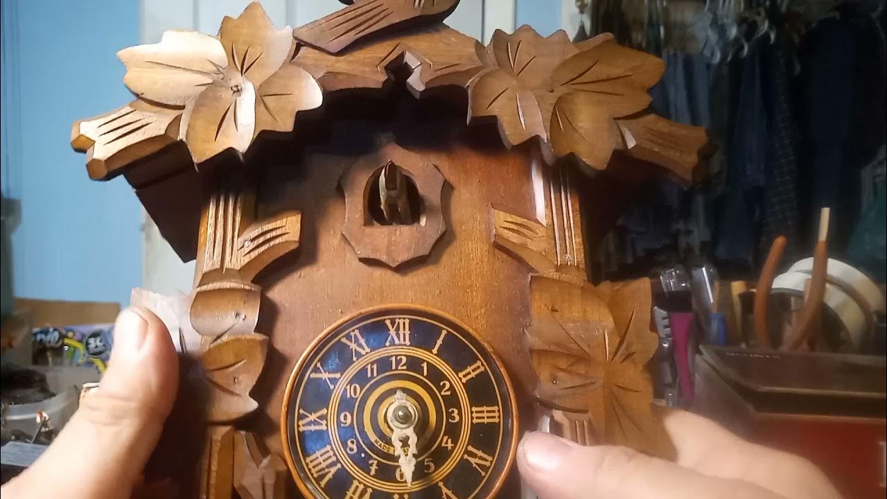 Repairing the Austria quarter hour cuckoo clock 20220106 192212 YouTube