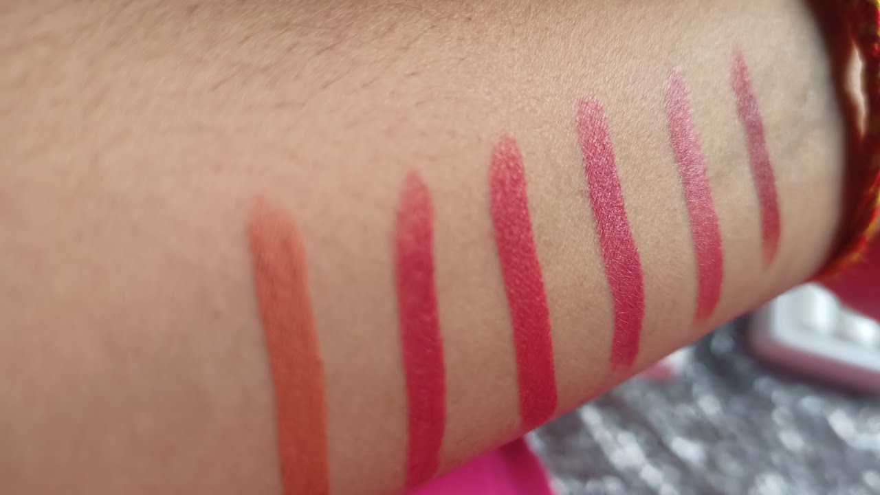 Cuffs and lashes mini doodle lipstick 💄💋 review #cuffsnlashes #minodoodlelipstick #nidhikatiyar