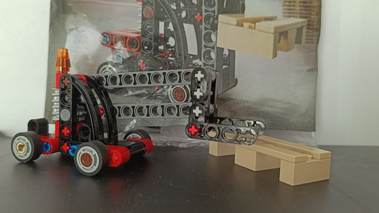 Обзор на В модель из 30655, телескопический погрузчик.