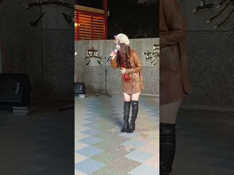 謝桂珍(三)   春花望露水    2023.01.03
