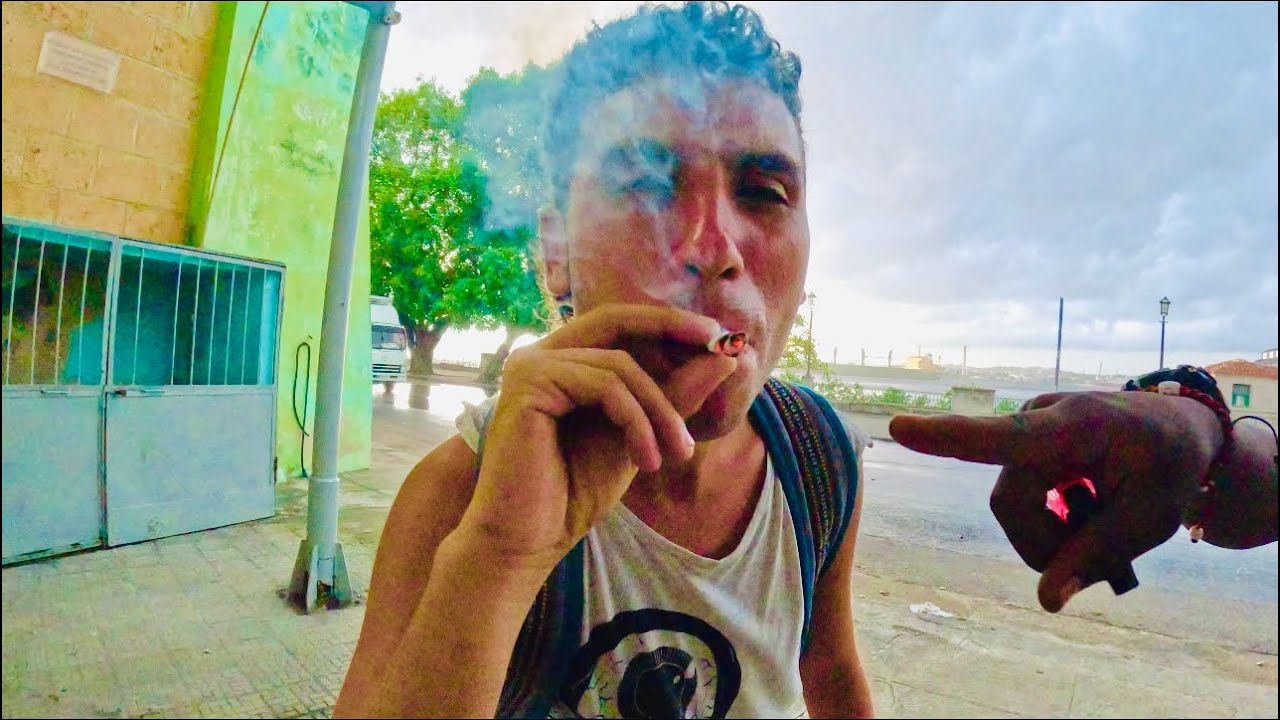 Loco Extranjero En Las Calles De Cuba 🇨🇺  