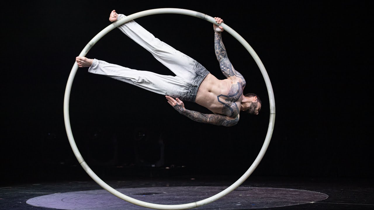 Cyr wheel Sasha Gangur