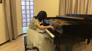 Lee Hershe- The White Swan (with Piano Strings Plucking)
