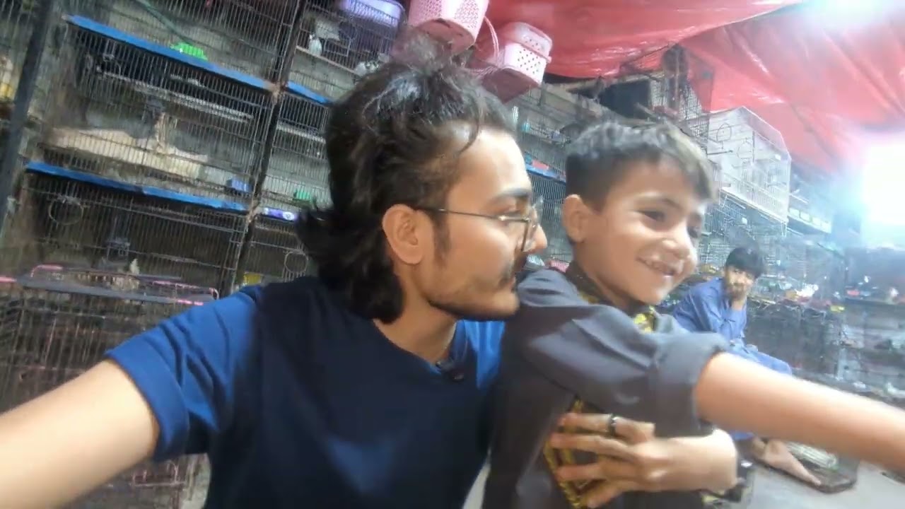 Itwaar Bazaar ke Jaanwar! Market Thandi | Saddar Market | MANO_TO_MEIN_HUN 