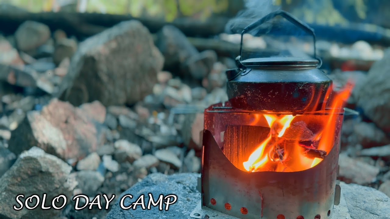 山に行く。秋のいい季節。焼き鳥と焚き火を愉しむソロキャンプ。