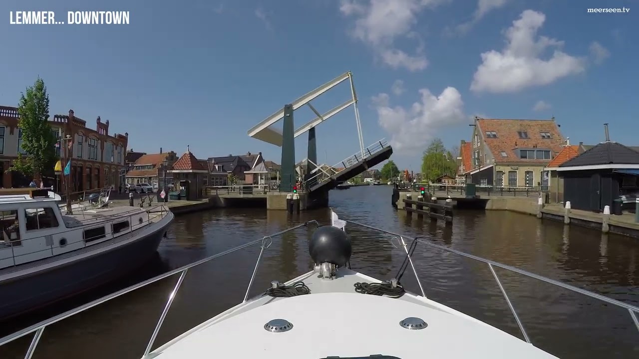 Into Lemmer and to Homansluis - Roei Race  2022 - Friesland by Boat