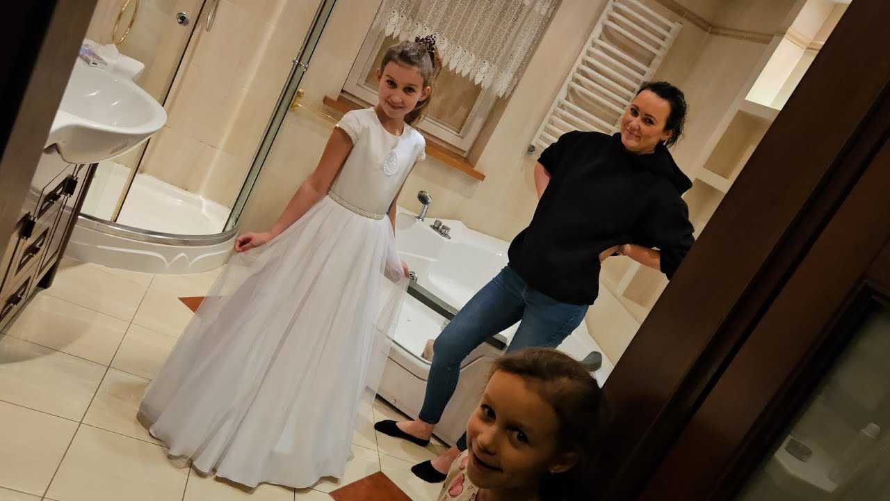 Sukienka komunijna - Matylda zadowolona!