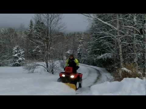 honda-rancher-420:-snow-plowing-review