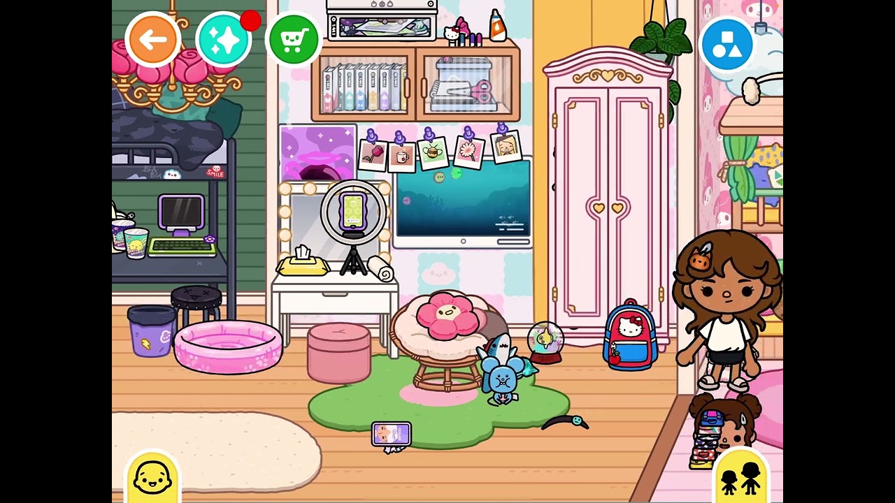 2 little sisters fight after one of them came back. (Toca Boca)