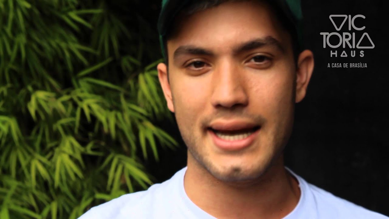 Aretuza Lovi - Especial 1 Ano de Carreira Victoria Haus / Depoimentos