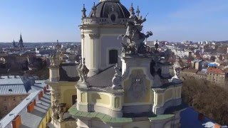 Львів Собор Святого Юра - Lviv Cathedral of Saint George(Архикафедраальний собор святого Юра у Львові з пташиного польоту - аеровідеозйомка з квадрокоптера Phantom..., 2016-04-14T13:31:26.000Z)