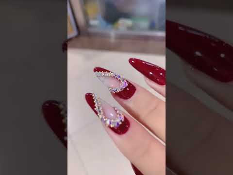 عندما الاحمر يتألق روعه للاظافر