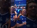 Ed Sheeran celebró con su equipo Ipswich Town tras conseguir el regreso a la Premier 🤩⚽️🔵 #Shorts