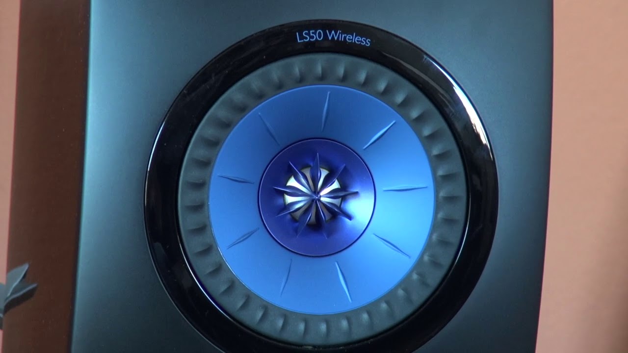 isoacoustics aperta kef ls50 wireless