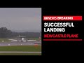 Light plane makes successful emergency landing at Newcastle airport | ABC News