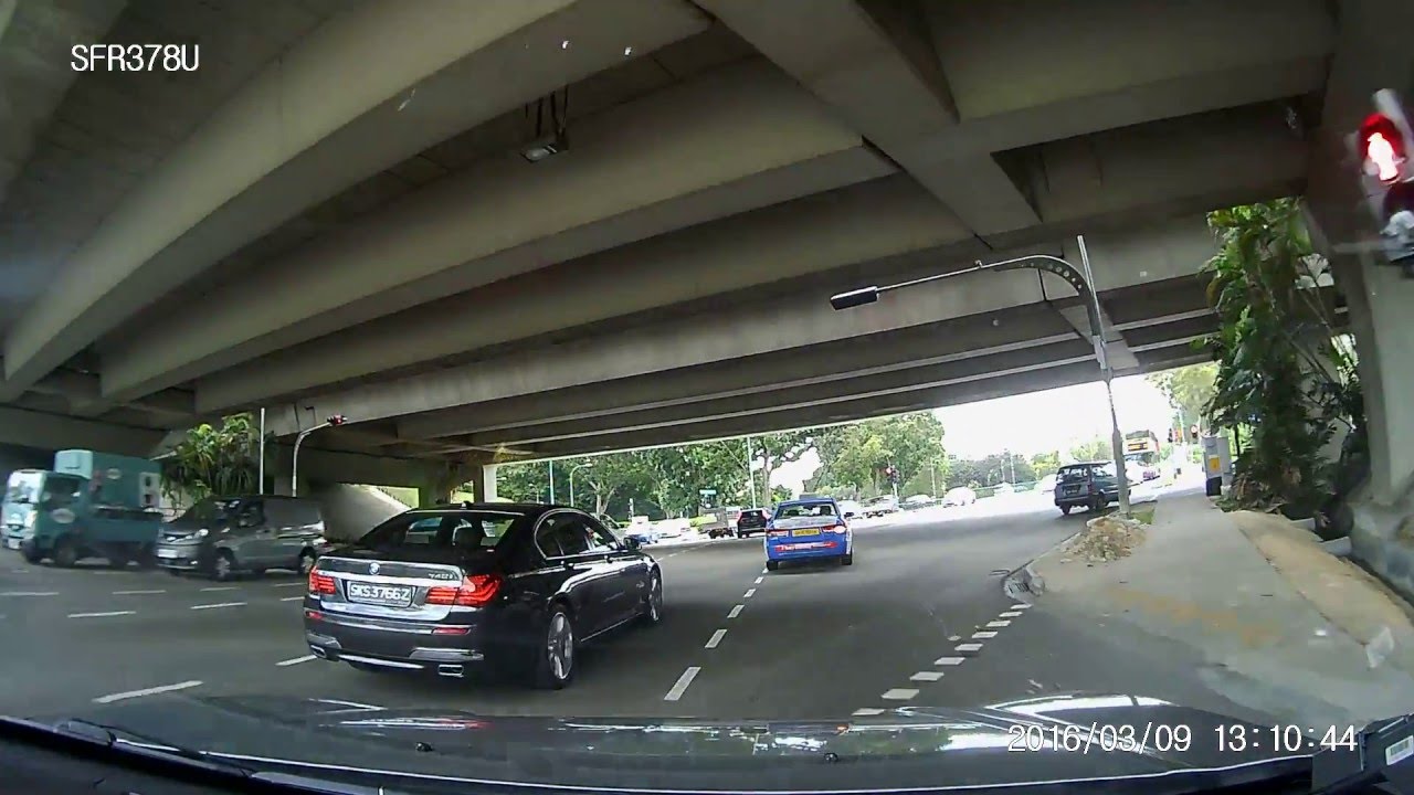 Reckless Singapore BMW Driver 20160309 - YouTube