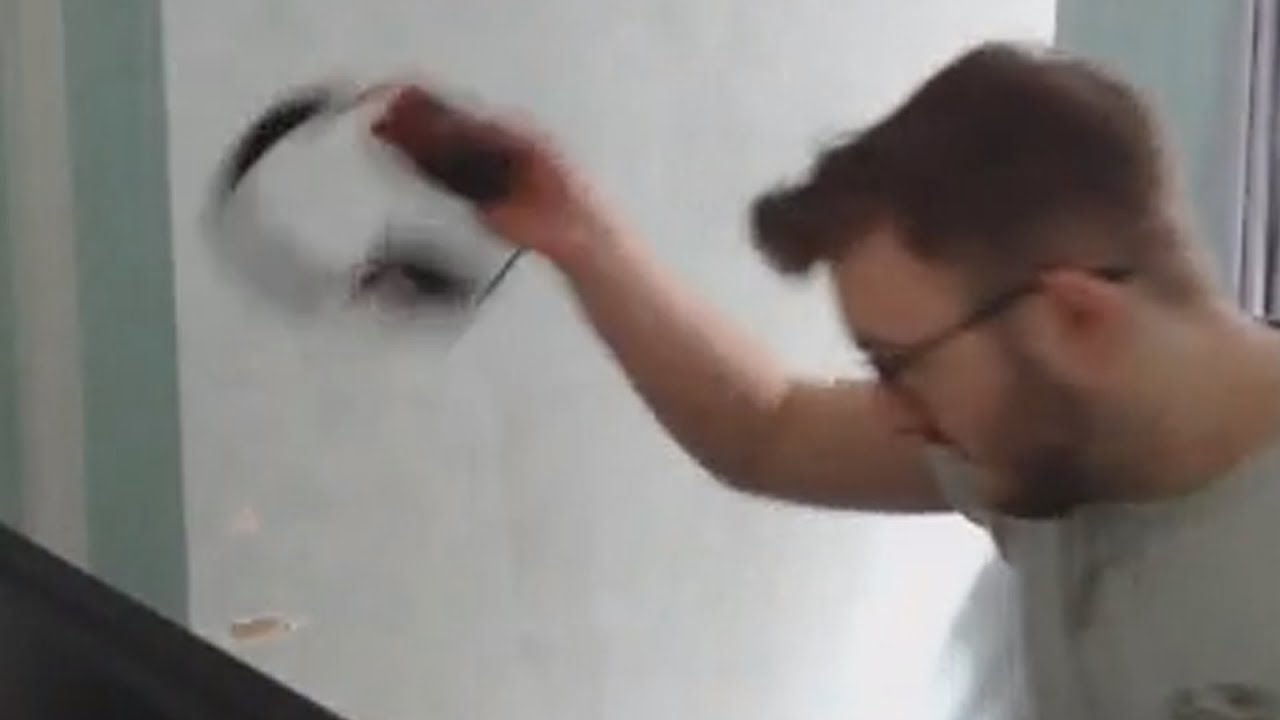 SMOOYA RAGES AND BREAKS HIS HEADSET AFTER THIS ROUND! l CSGO SMOOYA