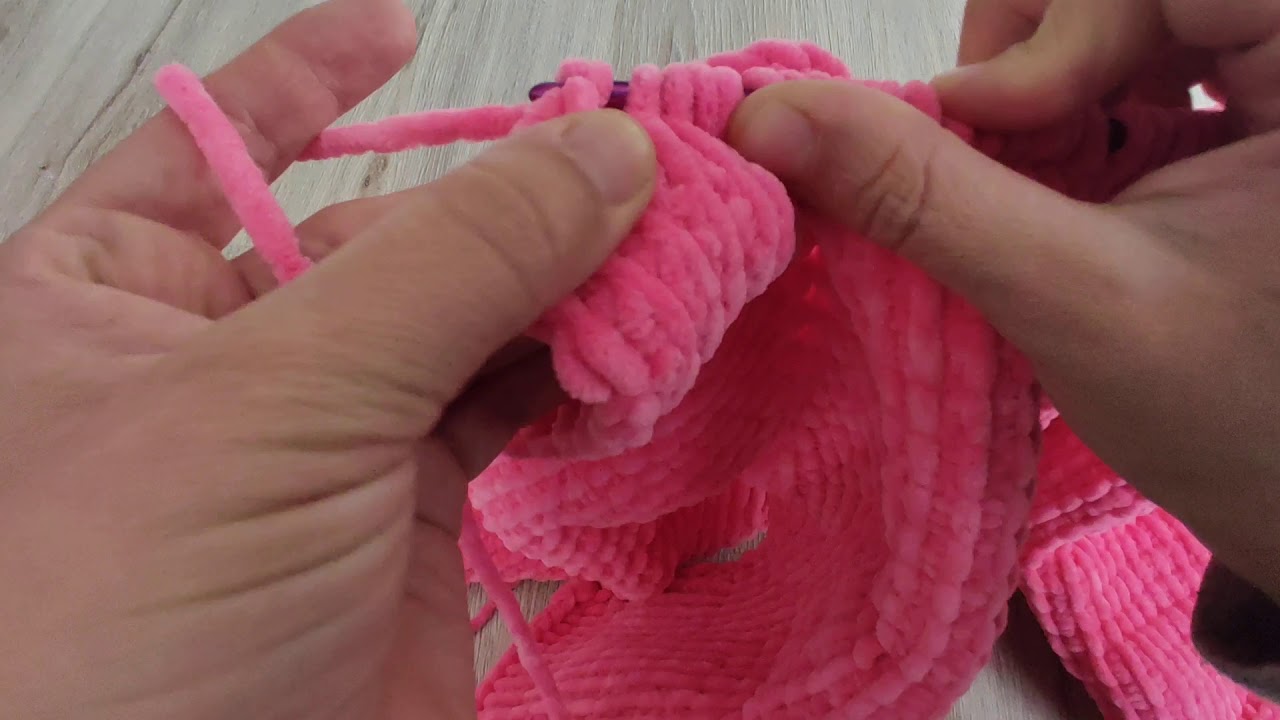 Tunus işi kadife ipten kapşonlu bebek hırkası modeli 3 bölüm