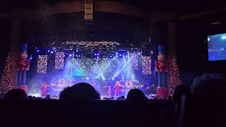 Christmas show carolina opry 2025