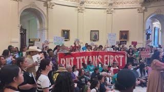 Texas redistricting plan moves forward after intense pushback from Democrats