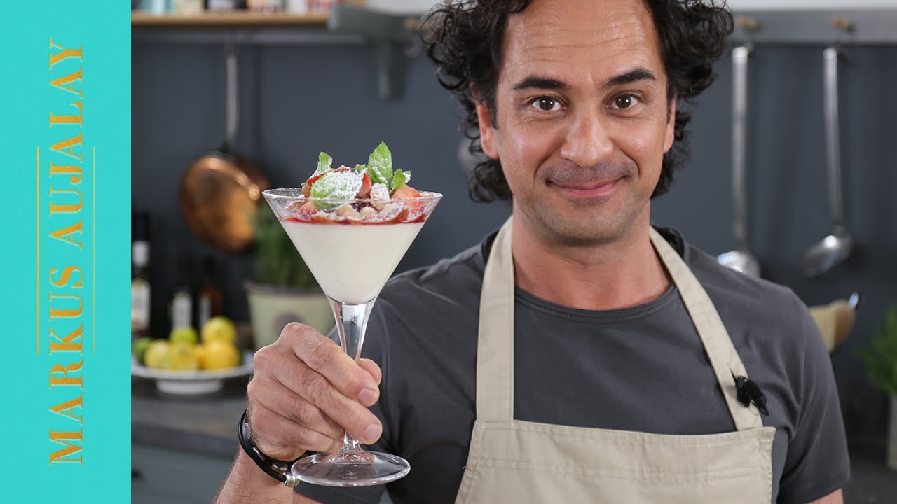 Gräddfilspannacotta med rabarber och jordgubbar | Markus Aujalay