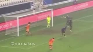 Diagne Direğe Kafa Atıyor