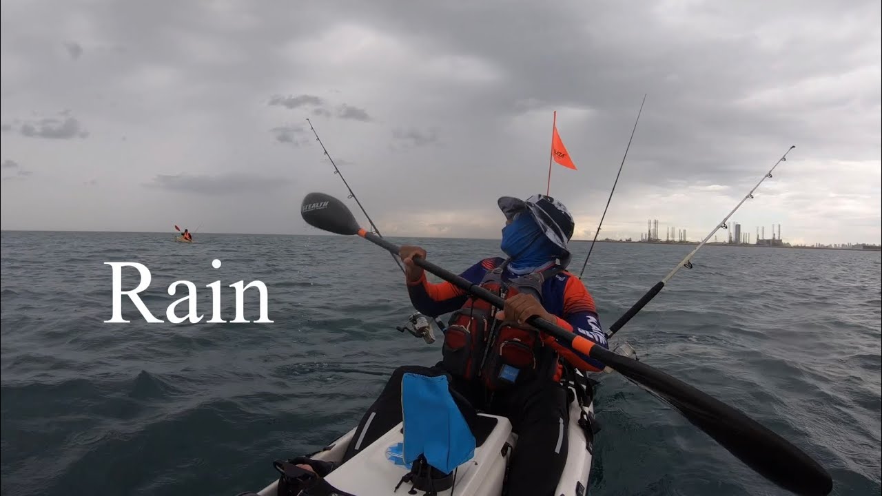 Dubai Kayak Fishing King Mackerel hunt during unstable weather YouTube