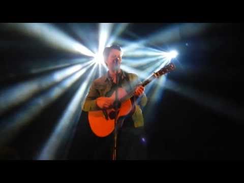 Bernard Fanning - Thrill is Gone (Live at Nambour Civic Centre 14/07/2013)