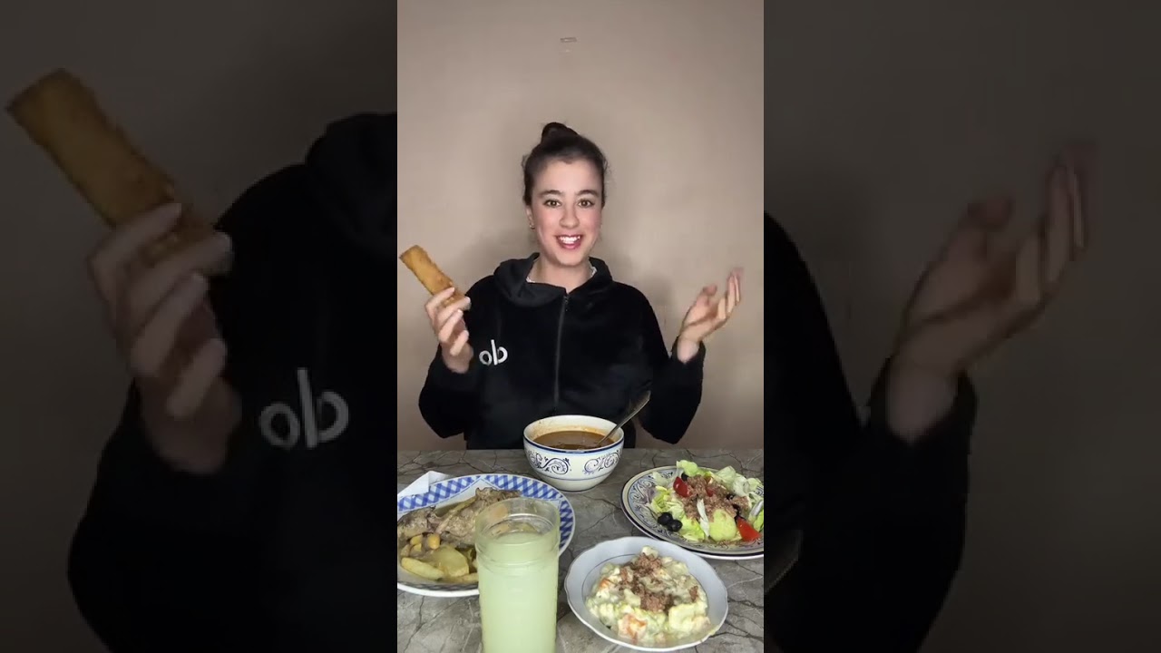 فطوري معاكم 😍😘صحة شريبتكم  وصحة رمضانكم😋😋شهيتكم فالجنة فيفي ❤اليكم التعليق‼️⁉️💯