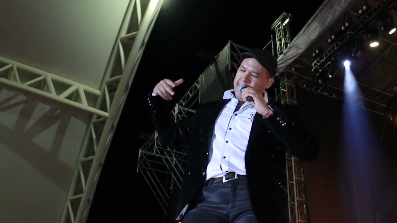 Solo Existe Una Mujer - Banda Tierra Del Bajío (en vivo) Foro Mazda