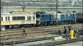 E127系V2編成が工場から出場し、EF64-1032と連結した、長野総合車両センター。