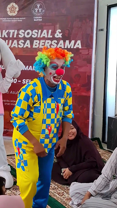 Come on, I'm going to be approached by a clown #clown #funnyclown