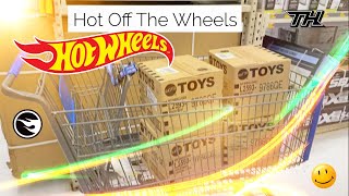 Walmart Peg Hunt | Hot Wheels Q Case!